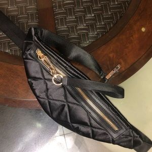 Fashion nova fanny pack